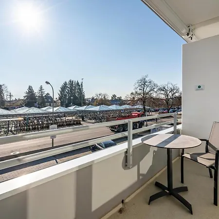 Huber Living Basic 208 Apartment *