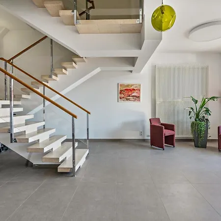 Apartment Huber Living Basic 208 *