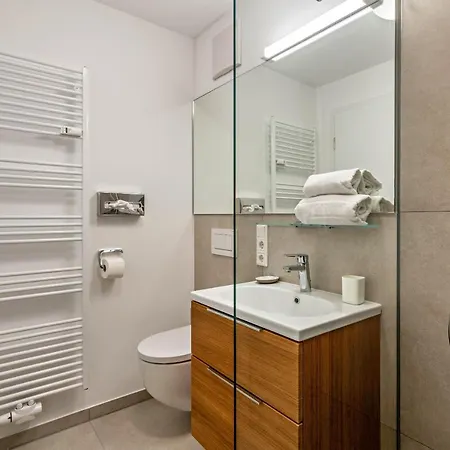 Huber Living Basic 208 * Germering