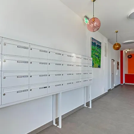 Huber Living Basic 208 Lejlighed Germering